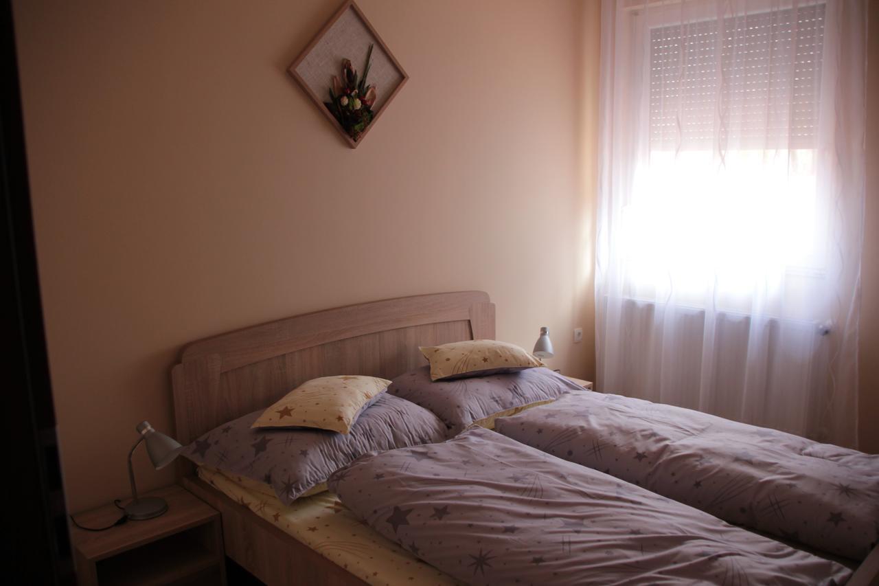 Imola Es Andrea Apartmanhaz 2 Hajduszoboszlo Bagian luar foto