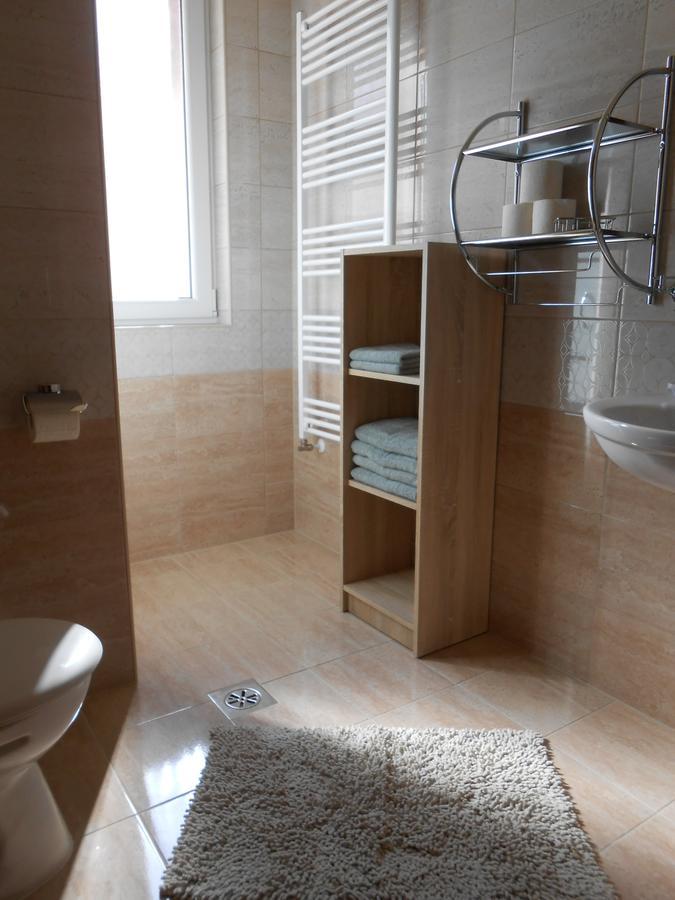 Imola Es Andrea Apartmanhaz 2 Hajduszoboszlo Bagian luar foto