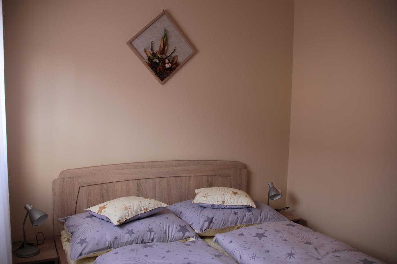 Imola Es Andrea Apartmanhaz 2 Hajduszoboszlo Bagian luar foto