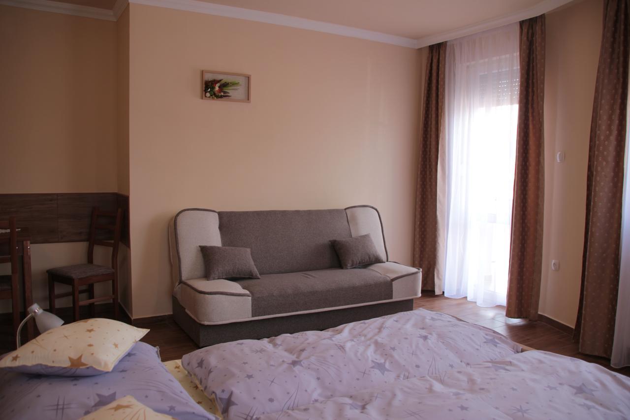 Imola Es Andrea Apartmanhaz 2 Hajduszoboszlo Bagian luar foto