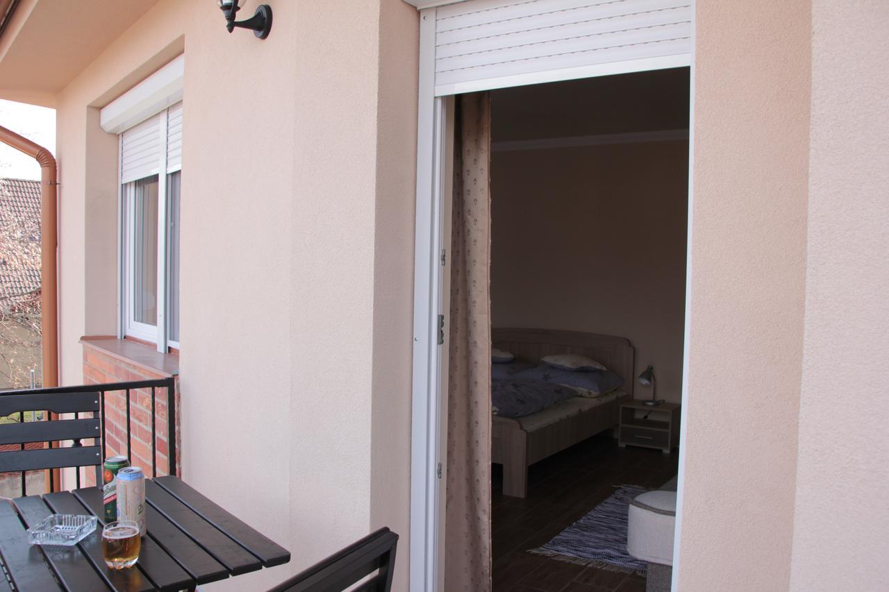 Imola Es Andrea Apartmanhaz 2 Hajduszoboszlo Bagian luar foto