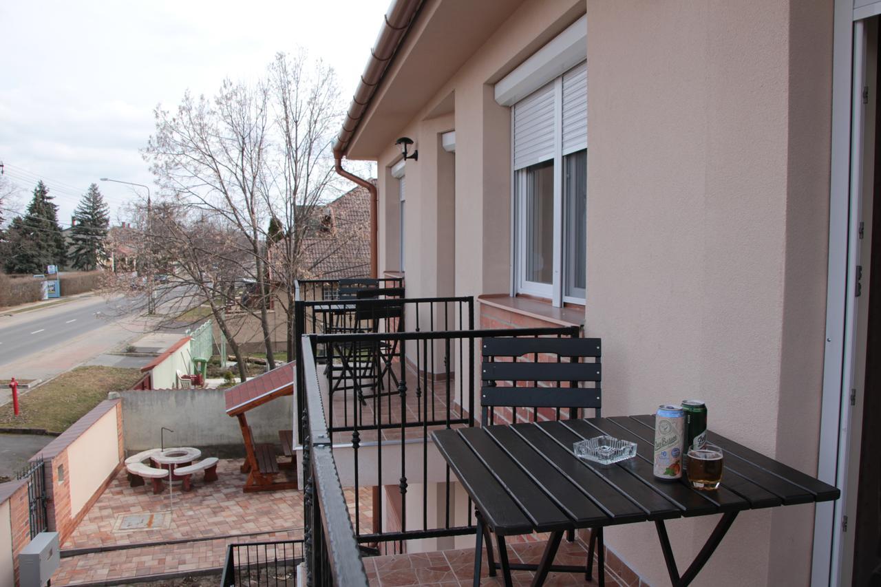 Imola Es Andrea Apartmanhaz 2 Hajduszoboszlo Bagian luar foto