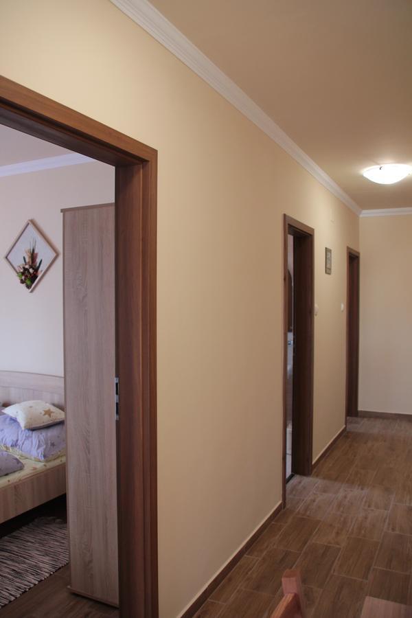 Imola Es Andrea Apartmanhaz 2 Hajduszoboszlo Bagian luar foto