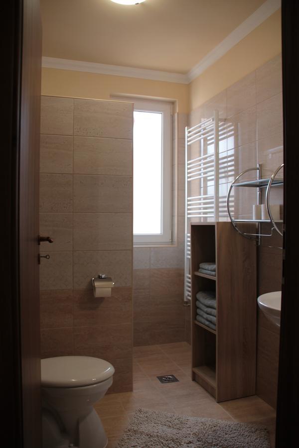 Imola Es Andrea Apartmanhaz 2 Hajduszoboszlo Bagian luar foto