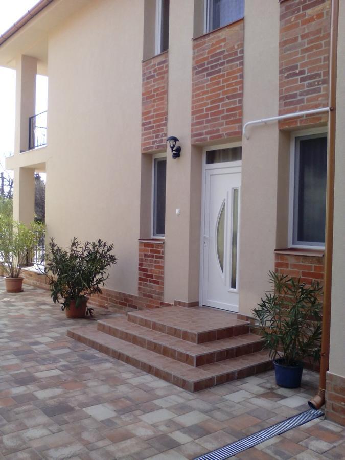 Imola Es Andrea Apartmanhaz 2 Hajduszoboszlo Bagian luar foto