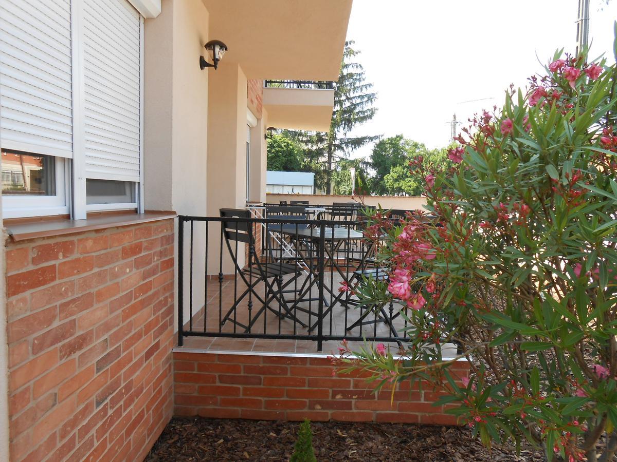 Imola Es Andrea Apartmanhaz 2 Hajduszoboszlo Bagian luar foto